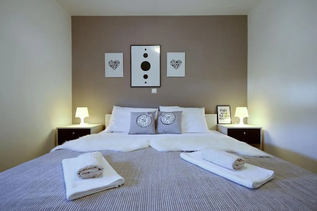 Oleandra Apartments Drage