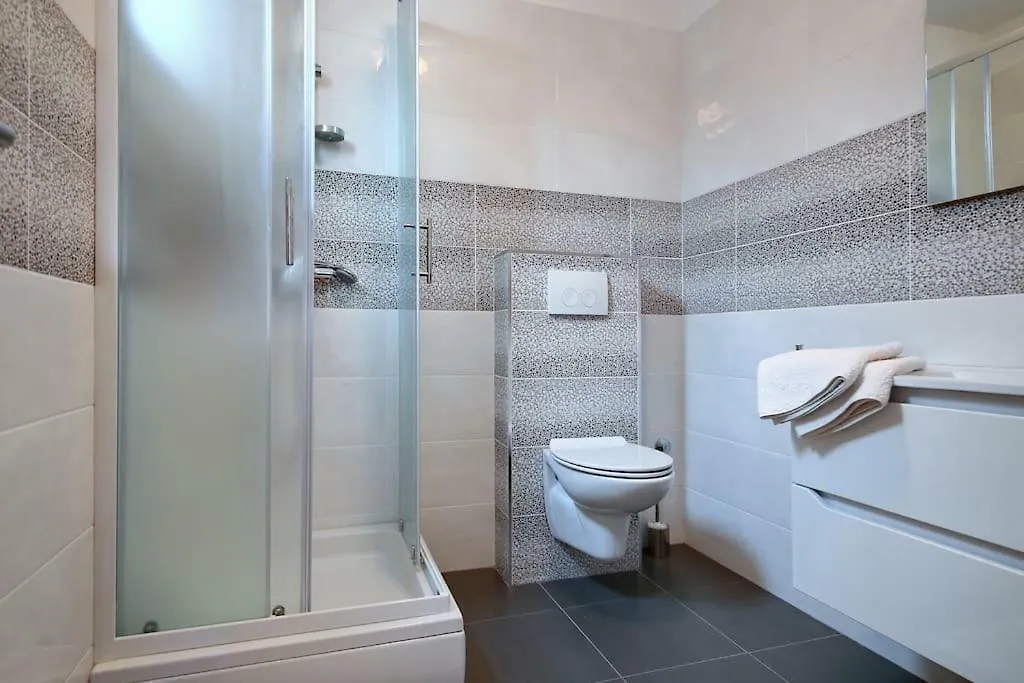 Oleandra Apartments Drage